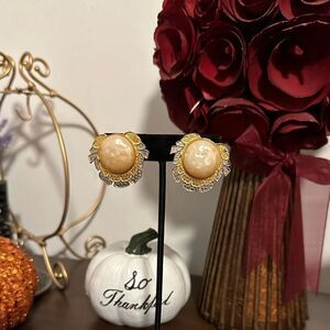 Vintage Accessocraft NYC clip Earrings two tone